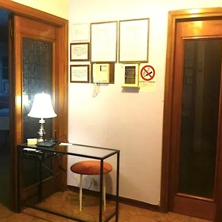 Mel Oda ve Kahvaltı Floransa